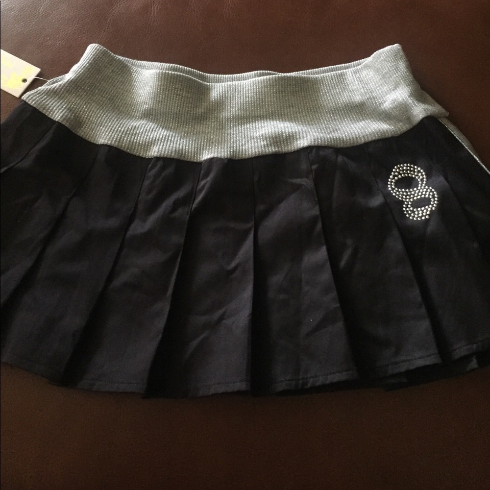 COPY - Silver pleated miniskirt elastic waist size small